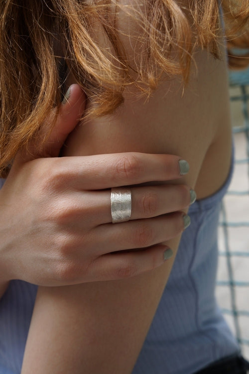 Solid White Gold Ring – Adjustable Olive Leaf Band | 14k 18k Nature